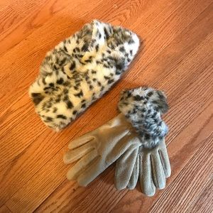 Leopard hat & matching gloves